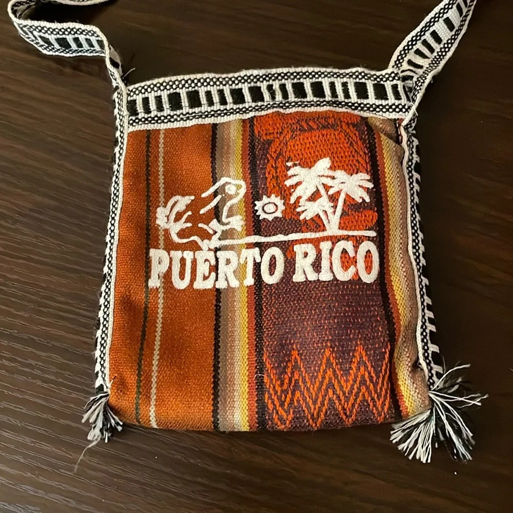 ❤️(2for20)SALE❤️ Small Crossbody Purse Authentic from Puerto Rico